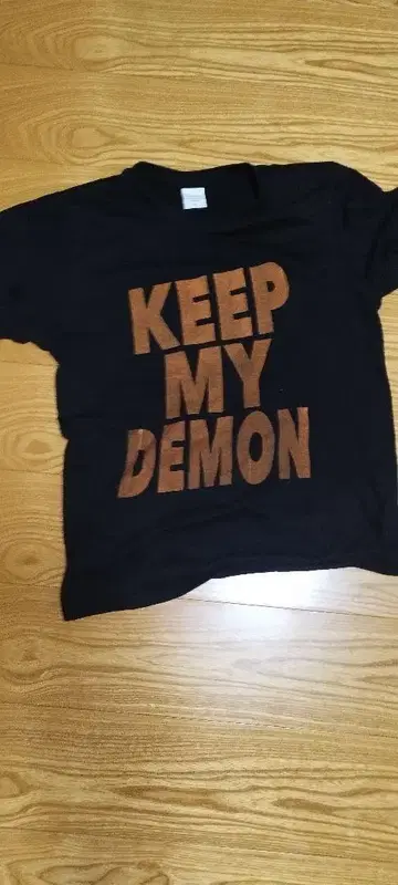 KEEP MY DEMON 셔츠