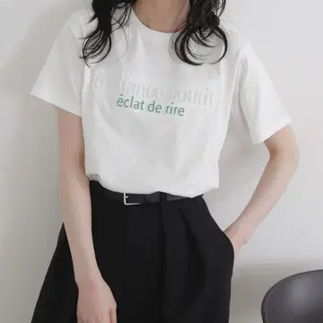 컴팩트 엠보싱 로고 T