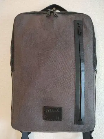 Paul Smith 어반 트래블러 차콜 그레이 색상 정가 42900엔