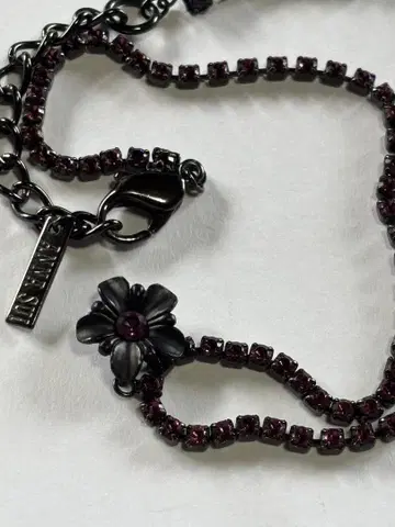 ANNA SUI 블랙 플라워 목걸이 핑크