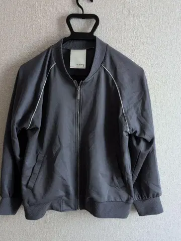 HK WORKS LONDON 그레이 자켓