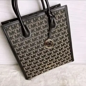 MICHAEL KORS 마이클코어스 토트백 시그니처 블랙