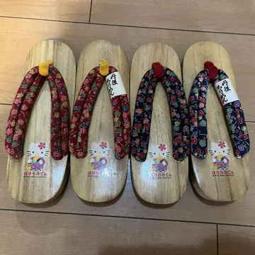 일본 나막신 헬로키티 22~23cm
