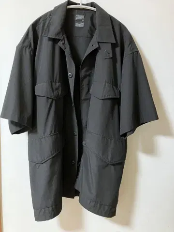 DAIWA PIER39 블랙 오버 사이즈 반팔 셔츠