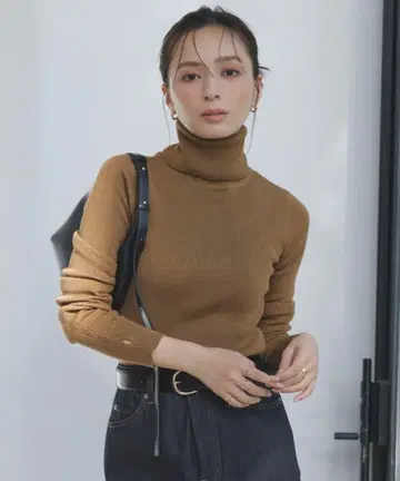 캐시미어 블렌드 핏 리브 니트 풀오버 브라운