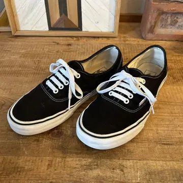 VANS 오센틱 블랙 US9 27cm