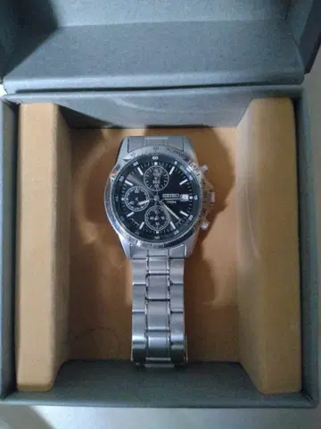 SEIKO 크로노그래프 블랙 다이얼
