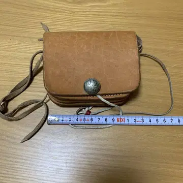 브라운 가죽 플랩식 소품함