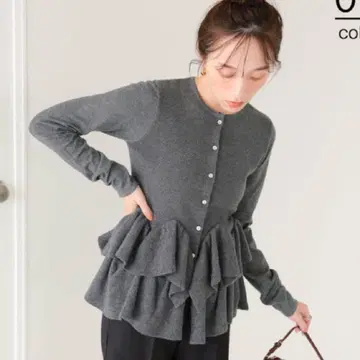 택 포함 미사용 새상품 titivate 프릴 헴 니트 가디건 네이비