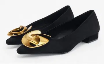ZARA 블랙 스웨이드 골드 로즈 플라워 펌프스 플랫