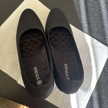 미사용품 VIVAIA 아몬드 토 웨지 힐 펌프스 완판템 블랙