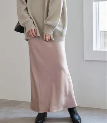 spick&span 핑크 새틴 롱 스커트