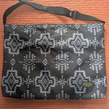 PENDLETON x PUBLUX 펜들턴 별주 뉴스 페이퍼 백
