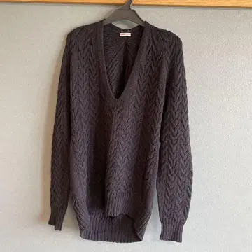 DRESSTERIOR 네이비 V넥 니트
