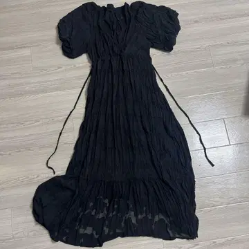 블랙 플리츠 롱 드레스