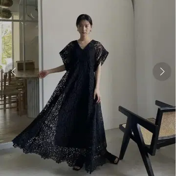 MEDI 2WAY 플레어 케미컬 레이스 드레스