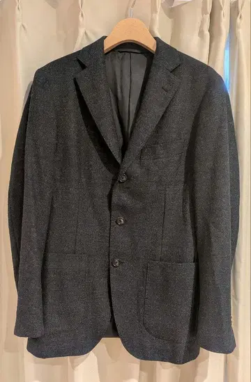 유니버설 랭귀지 다크 그레이 테일러드 자켓 3버튼