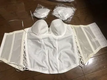 새상품급! 화이트 코르셋 스타일 브라이덜 이너 B70