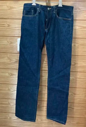 로스트 컨트롤 초기 타이트 스트레이트 데님 인디고