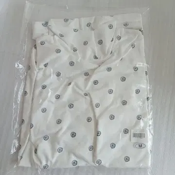 요네즈켄시 단추 무늬 이너 셔츠 M 사이즈