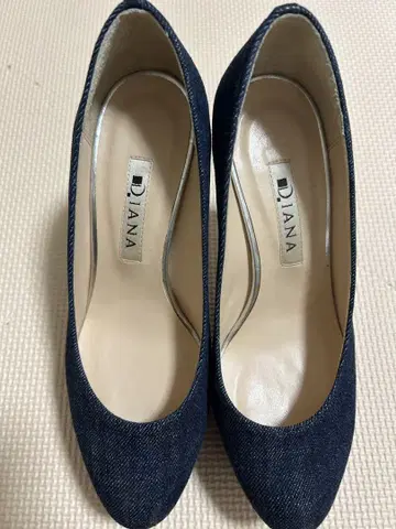 D.JANA 데님 하이힐 펌프스