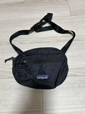 patagonia 블랙 바디백 웨스트 파우치