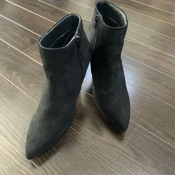 DURAS 블랙 스웨이드 스틸레토 부츠