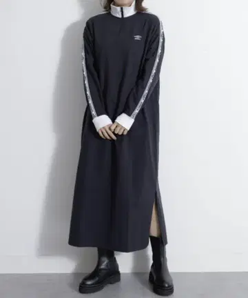 UMBRO 지퍼 원피스 / UNDOVE 한정판