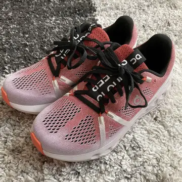 [ 새상품 ] On 클라우드서퍼 25cm