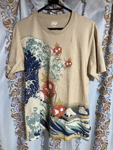 UNIQLO 유니클로 포켓몬 가쓰시카 호쿠사이 코이킹 카비곤 T셔츠 L