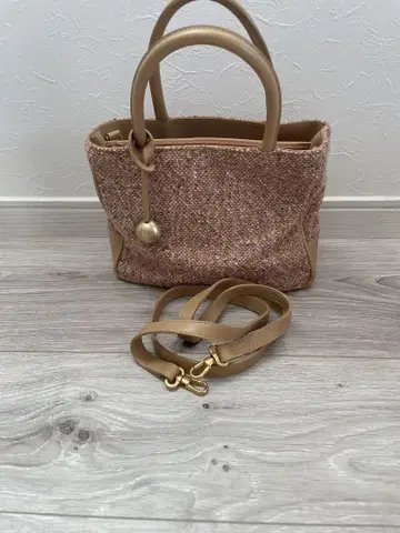FURLA 핑크 계열 트위드 핸드백