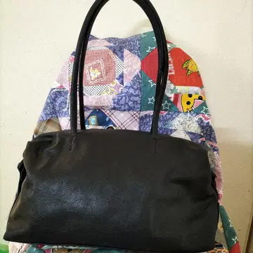 블랙 가죽 숄더백