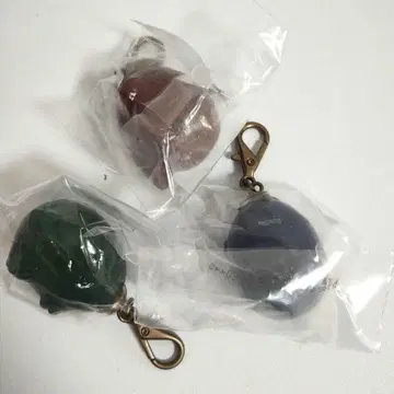 베헤리트 참 키링 빨간색 파랑 그린 베르세르크 제일복권