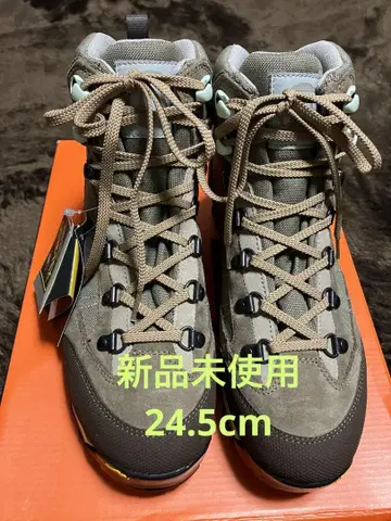 미사용 새상품 등산화 24.5cm