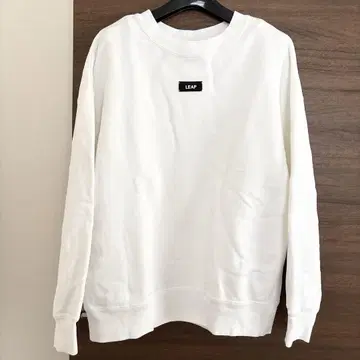 spick and span 풀오버 맨투맨 화이트