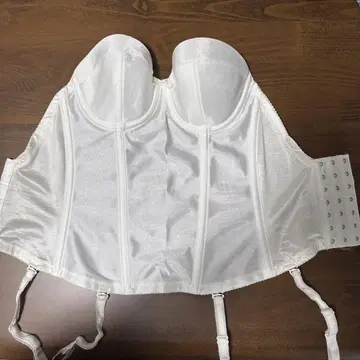 와코루 브라이덜 이너 E65