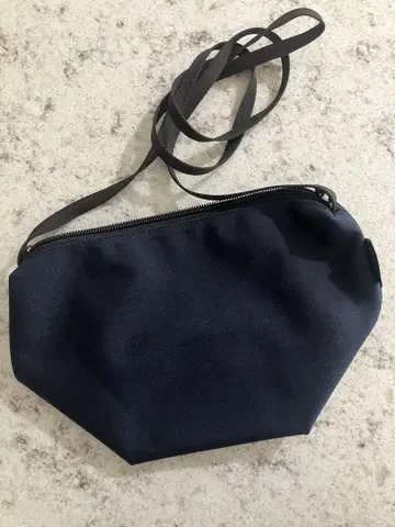 최종 가격 에르베샤 펠리에 보트형 숄더백 네이비 블루뉴이
