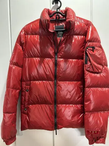 배송비 포함 TATRAS 타트라스 다운 자켓 빨간색