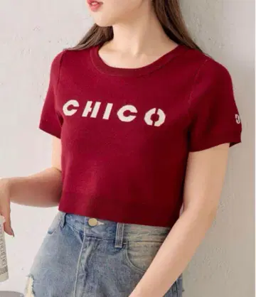 CHICO 로고 자카드 자수 니트