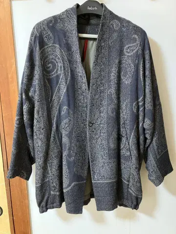 YANTOR 네이비 페이즐리 가디건