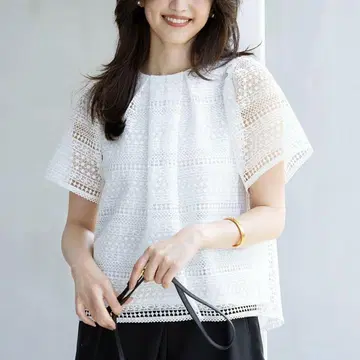 [ 쿠미쿄쿠 ] 보더 레이스 블라우스 화이트 흰색 플레어 시어 반팔 턱