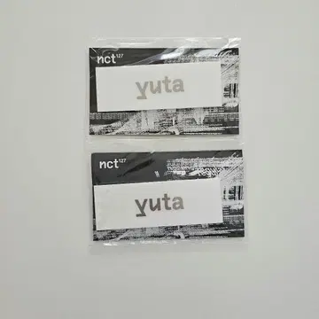 nct 127 유타 네임 배지 2개 세트