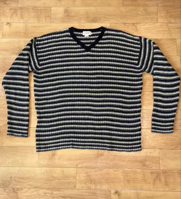 J.Crew V넥 보더 스웨터