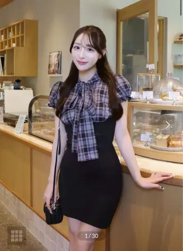 다리치 레이어드라이크 보타이 니트 미니 원피스 다리치