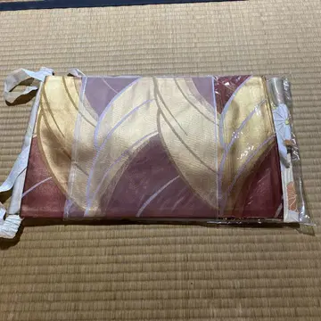 빨간색과 금색 잎 무늬 만들기 오비