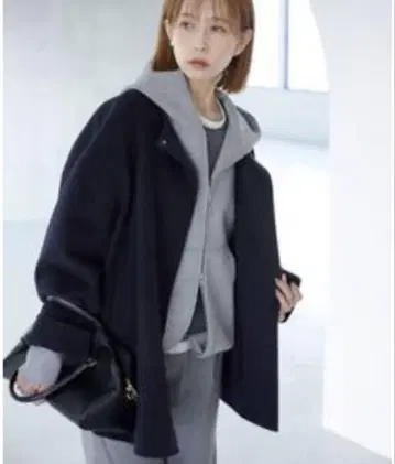 슬로브 이에나 해밀턴 더블 페이스 숏코트 네이비