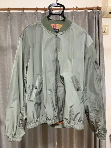 MA-1 얇은 소재 자켓 어반 리서치 & 알파 콜라보