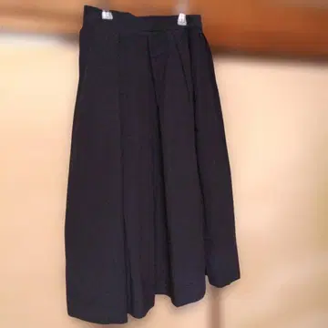 블랙 네이비 플레어 스커트 플리츠 디자인