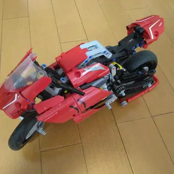 Ducati 바이크 LEGO 모델 빨간색