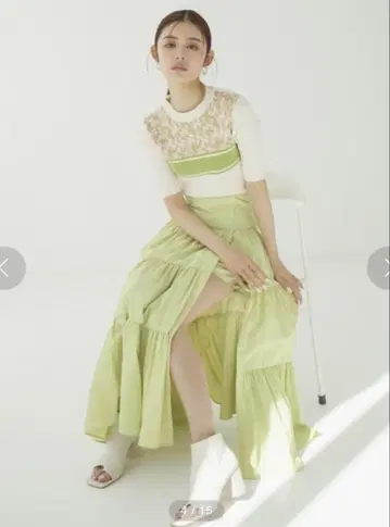 릴리 브라운 전개 자카드 니트탑 꽃무늬